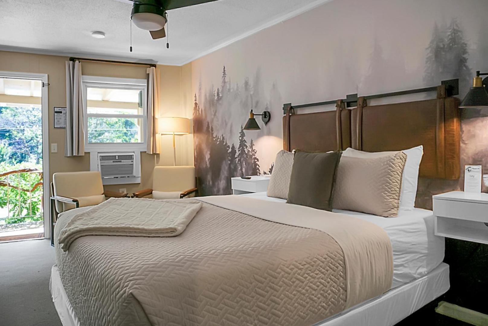 Hickory Falls Inn 침니 록 외부 사진