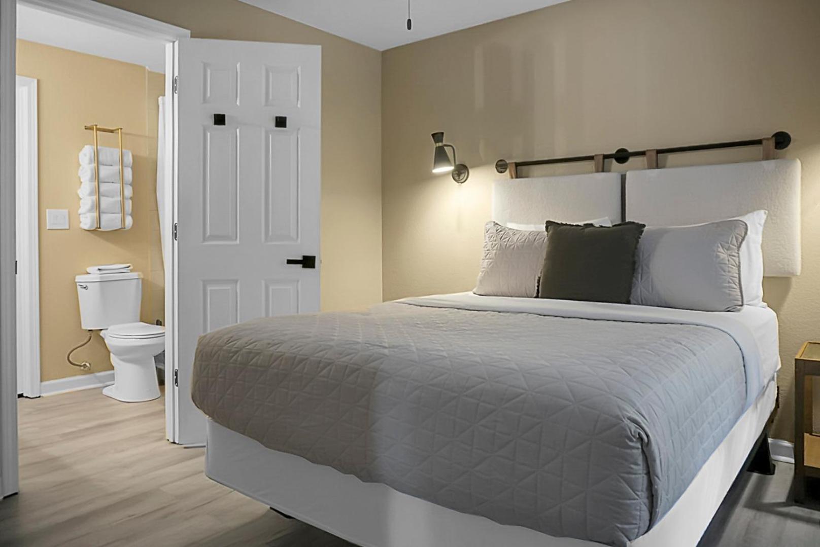 Hickory Falls Inn 침니 록 외부 사진
