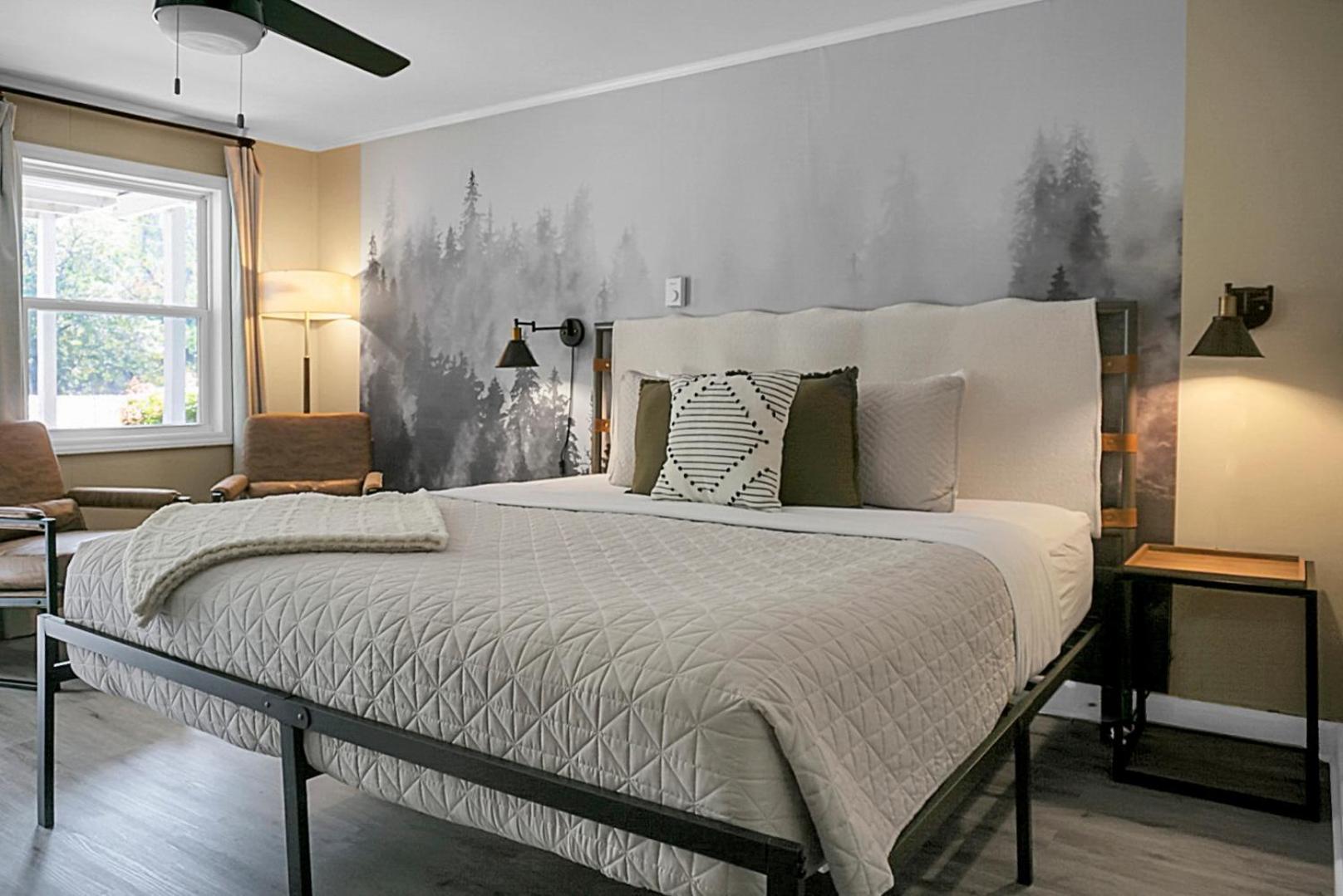 Hickory Falls Inn 침니 록 외부 사진