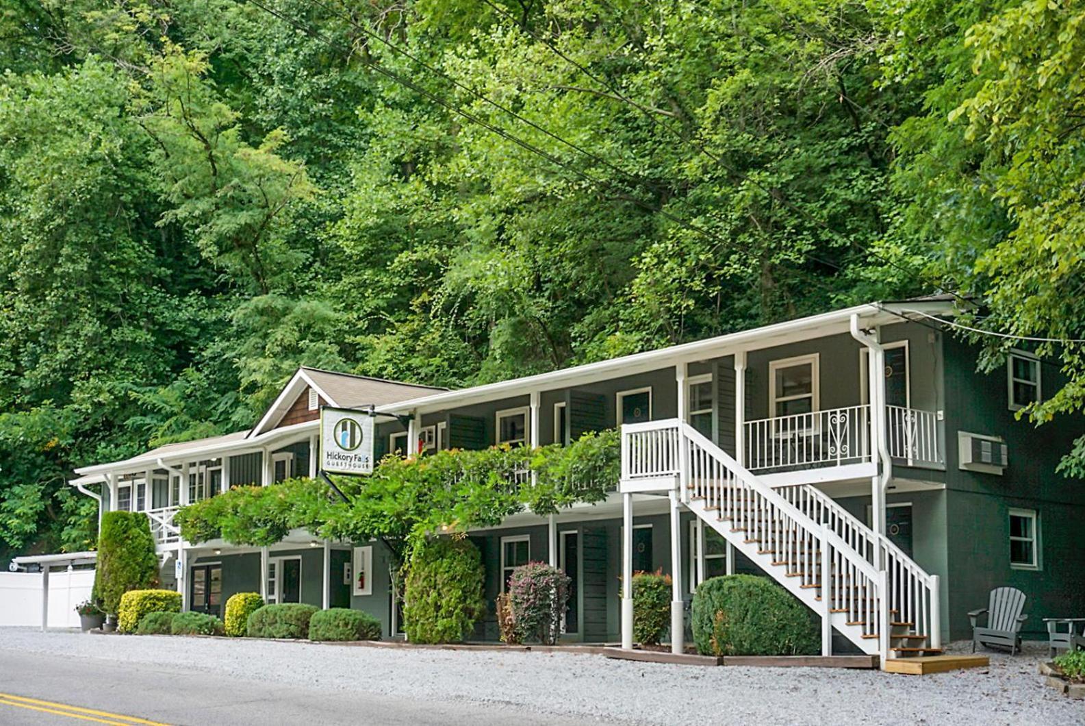 Hickory Falls Inn 침니 록 외부 사진